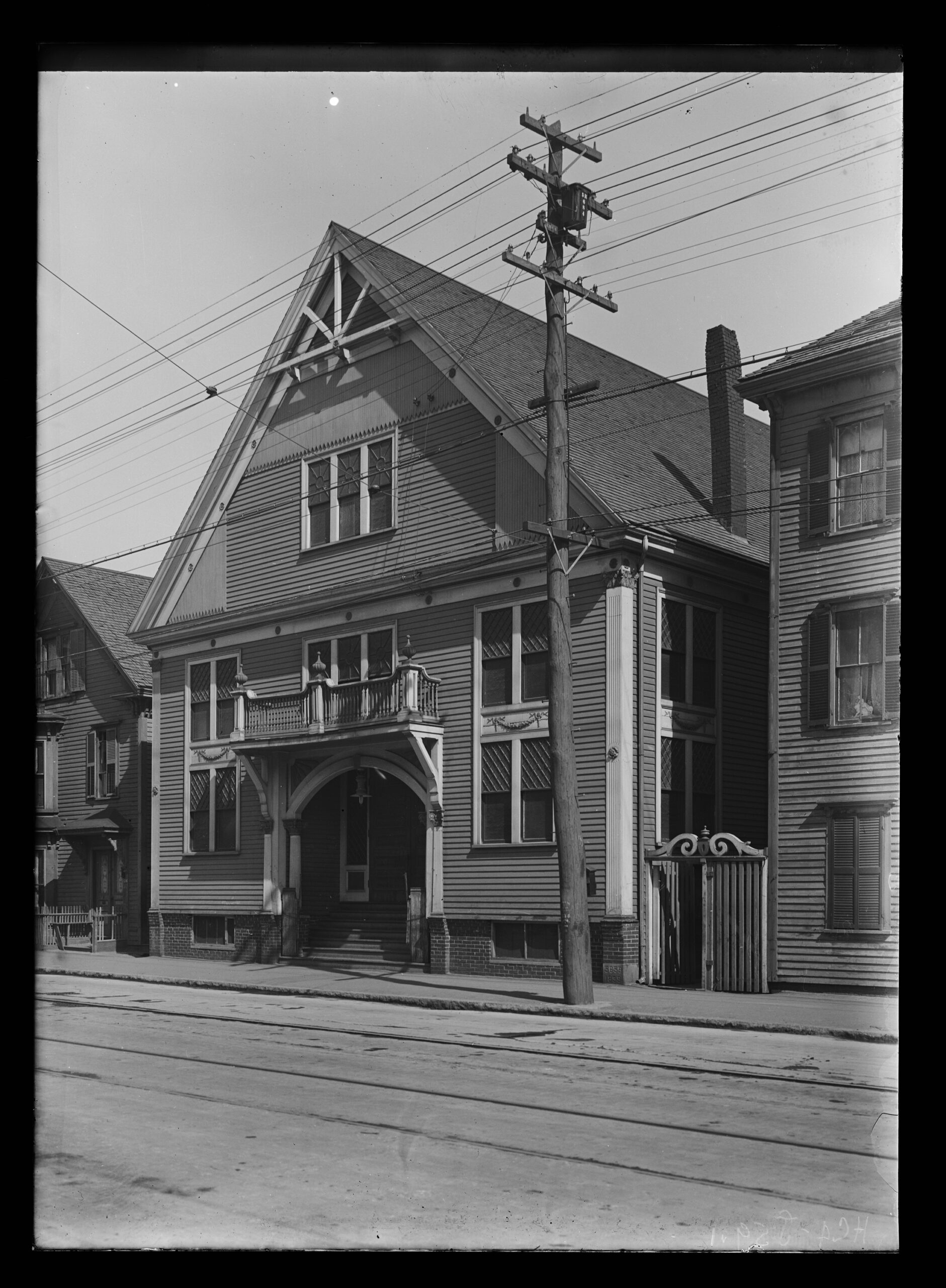 Storefront Sanctuaries: Jewish Communities in Industrial-Era Haverhill